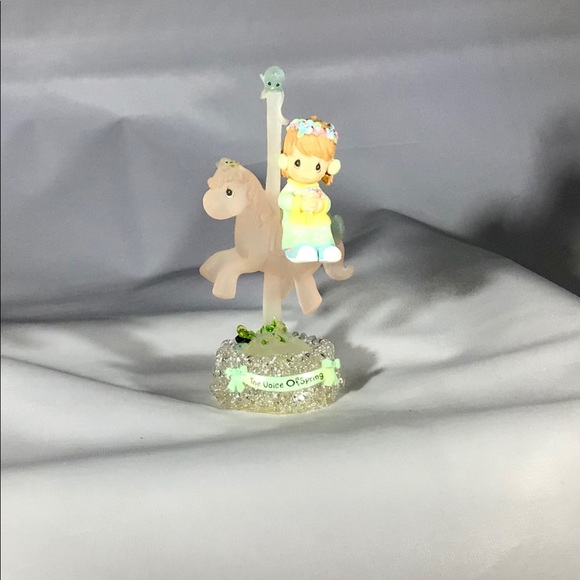 PRECIOUS MOMENTS “The Voice of Spring” carousel - Picture 7 of 14